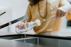 Sustainable Cleaning: CaliWoods Bottle Brush