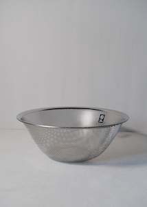 Sori Yanagi Perforated Colander, 27cm