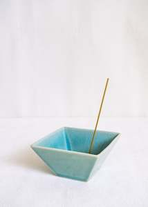 Re Form Select: Yukari Ceramic Bowl with Incense Stand, Green