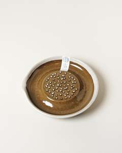 Ceramics: Motoshige Japanese Ceramic Grater - White