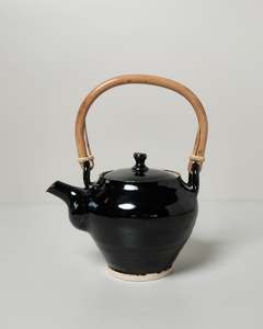 Elevated Everyday: Iga Dobin Teapot, Black Glaze