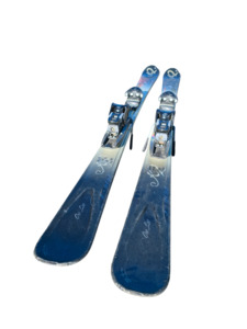 153cm Carving Skis with Salomon SP100 Bindings