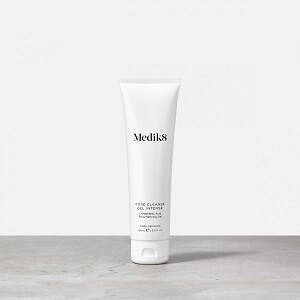 Facial: Medik8 Pore Cleanse Gel Intense