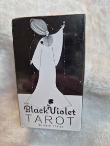 Tarot Cards: Black Violet Tarot - Heidi Phelps