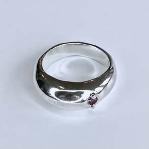 BEBE MAE - ORB RING RUBY *NEW*