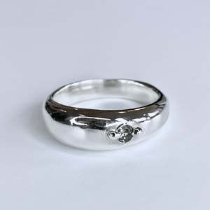 BEBE MAE - ORB RING WHITE SAPPHIRE *NEW*