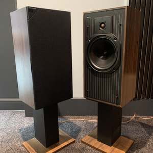 Hifi: KEF C30 TWO WAY STAND MOUNT LOUDSPEAKERS 2ND HAND