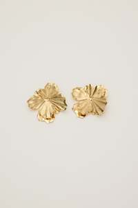 Accessories: BLOSSOM EARRINGS - GOLD