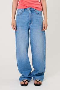 Latest Pieces: KNOX JEANS - MID BLUE