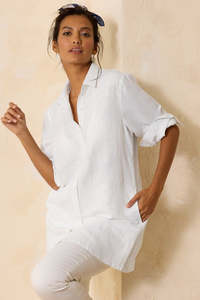 TOMMY BAHAMA "St. Lucia Linen-Blend Palm" Boyfriend Shirt