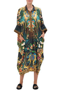 Camilla 1: CAMILLA "Fearless Felis" Bat Wing Kaftan