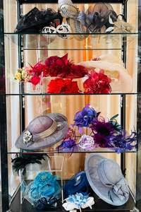 Accessories: FASCINATORS , HATINATORS & HATS Many in Store