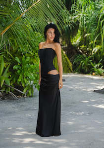 HNTR the label Huxley Gown Black