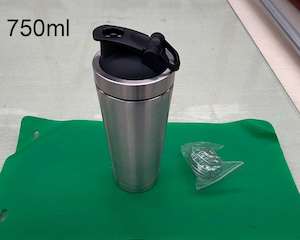 Tumblers: 750ml Shaker Tumbler Perfect for Protein Shakes and Pre Workout