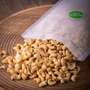 Pantry: Cashew Nuts Roasted Whole Bulk 700g