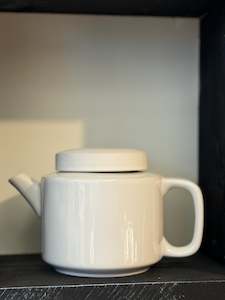 Tea House: Teapot Porcelain  1000ml | REVOLOGY