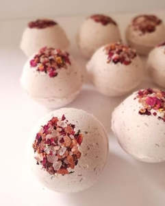 Bathroom Body: Bath Bomb | MAMA+ME