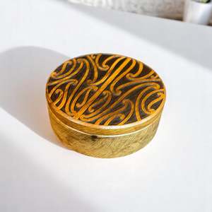Art Objects: Papa Huia - Keepsake Box - Rimu - Puhoro Lid