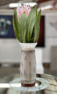 Korowai vase - Tusk