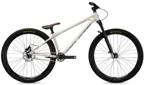 Pivot Cycles: Pivot Point V2 Jump Bike | 2022