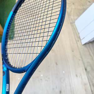 Ultra V4: Slight damage - Wilson Ultra 100 V4 Tennis Racket