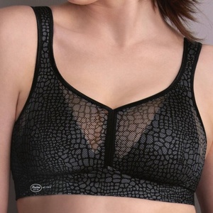 Lingerie: Sports bra - non-wired air control delta pad