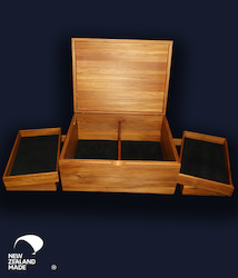 Jewellery Boxes: Rimu Jewellery Box Large - 4 Lift Out Trays