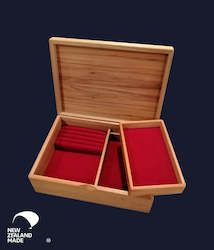 Jewellery Boxes: Rimu Jewellery Box Medium With Tray