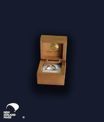 Jewellery Boxes: Rimu Ring Box