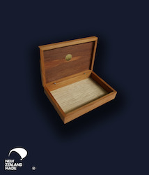 Rimu Boxes All: Hinged Rimu Box Medium