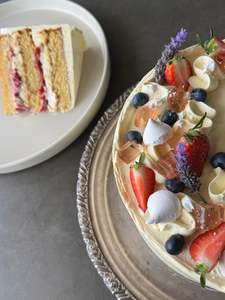 Cakes Cookies Slices: Strawberry & Cream Layer Cake