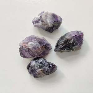 Tumbled Crystals: Dark Amethyst Rough Tumbled Crystal (2-3cm)