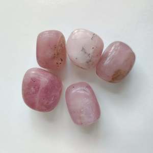 Tumbled Crystals: Rose Quartz Tumbled Crystal (2-3cm) - Dark