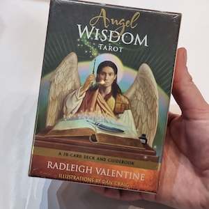Tarot Cards: Angel Wisdom Tarot: A 78-Card Deck and Guidebook