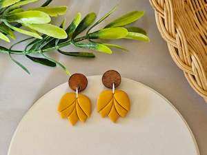 Accent: Accent Mustard Earrings