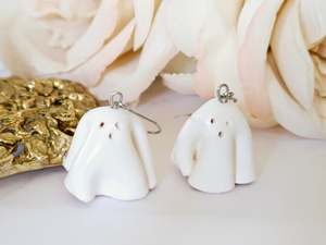 Hooks: Halloween Ghost Earrings