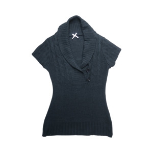 The Tops Wardrobe: BLACK KNIT - M