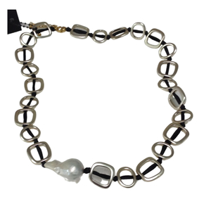 Products: Metal Baroque Pearl Necklace Gold & Chrome