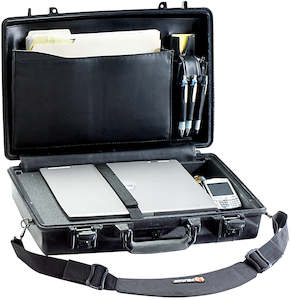 Medium Cases: 1490CC Protector Laptop Case