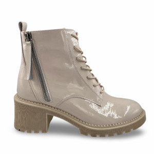 Boots: ZYAN