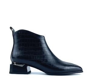 Sale On Select Styles: MIRA
