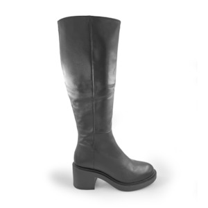 Boots: ARNAST