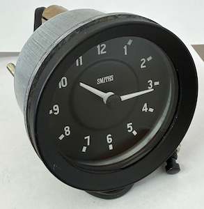 Smiths Classic: Clock Black 60MM half vee [SMITHS CLASSIC] [CTE3107-01HV]