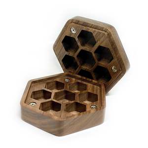 Tabletop Dice Trays: Wooden Maple Dice Case - Skull