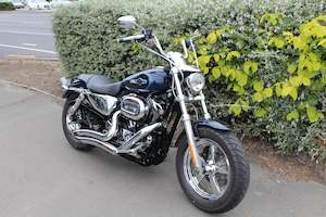 motorcycle: 2013 Harley-Davidson XL1200C 1200 Custom
