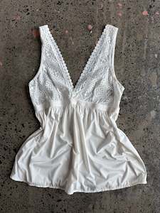 Womens Wear: White Thick Strap Cami - XL