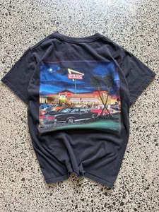In-N-Out Graphic T-Shirt - S