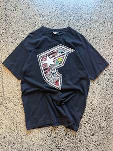 Y2K Famous Stars & Straps Logo Skate T-Shirt – L