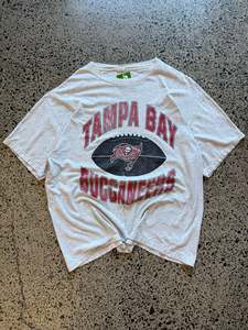 1997 Tampa Bay Buccaneers T-shirt - L