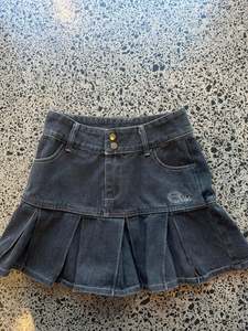 Mini Skirts: Black Pleated Mini Skirt - S